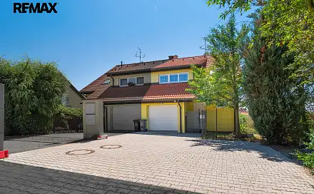 Prodej domu 198 m² s pozemkem 326 m², Švestková, Plzeň - Božkov