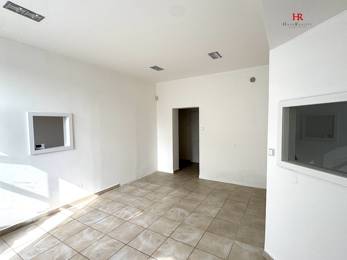 Pronájem obchodních prostor 80 m² – fotografie 5