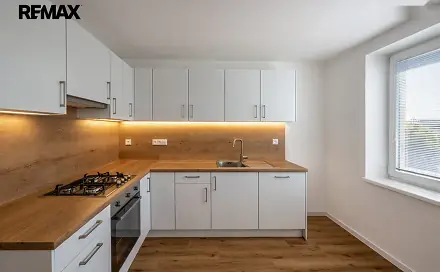 Pronájem bytu 3+1 65 m², Varenská, Ostrava - Moravská Ostrava