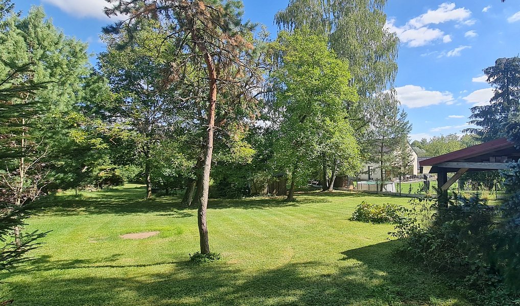 Prodej stavebního pozemku 1 018 m², Úvaly – náhled fotky 3