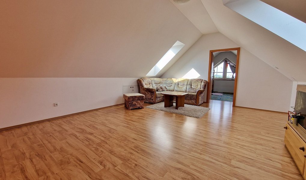 Pronájem bytu 2+1 89 m², Příbram – náhled fotky 8