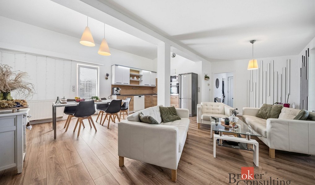 Prodej domu 107 m² s pozemkem 828 m², Výrava – náhled fotky 8