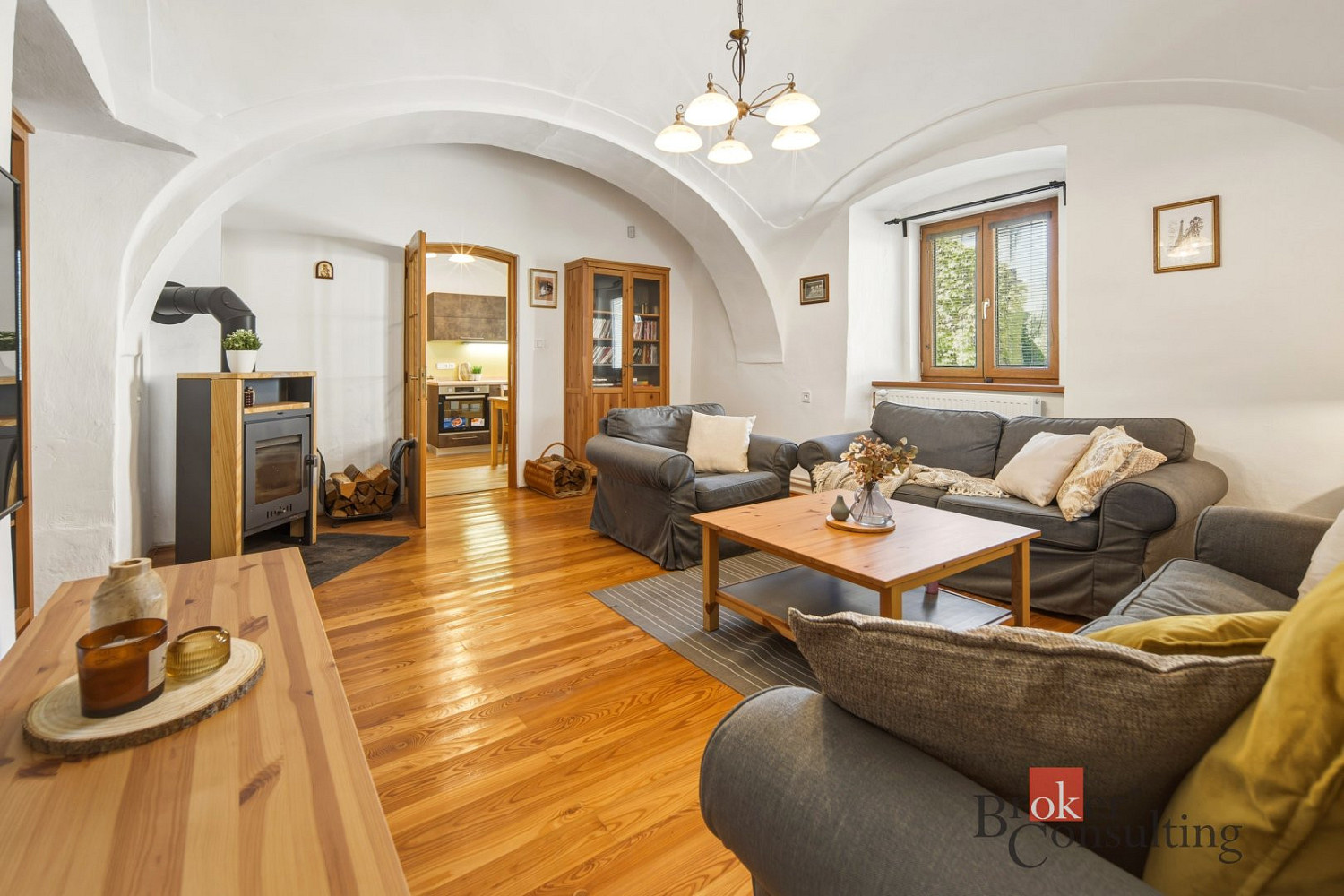 Prodej domu 176 m² s pozemkem 604 m² – fotografie 2