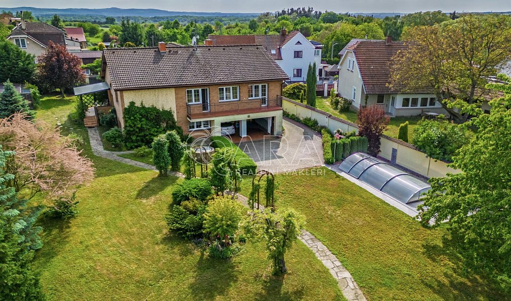 Prodej domu 384 m² s pozemkem 1 835 m², Týnec nad Labem – náhled fotky 2