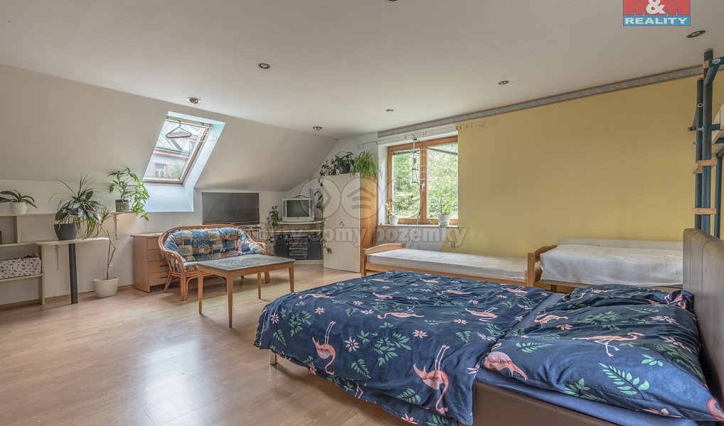 Prodej domu 246 m² s pozemkem 605 m², Jesenný – náhled fotky 16