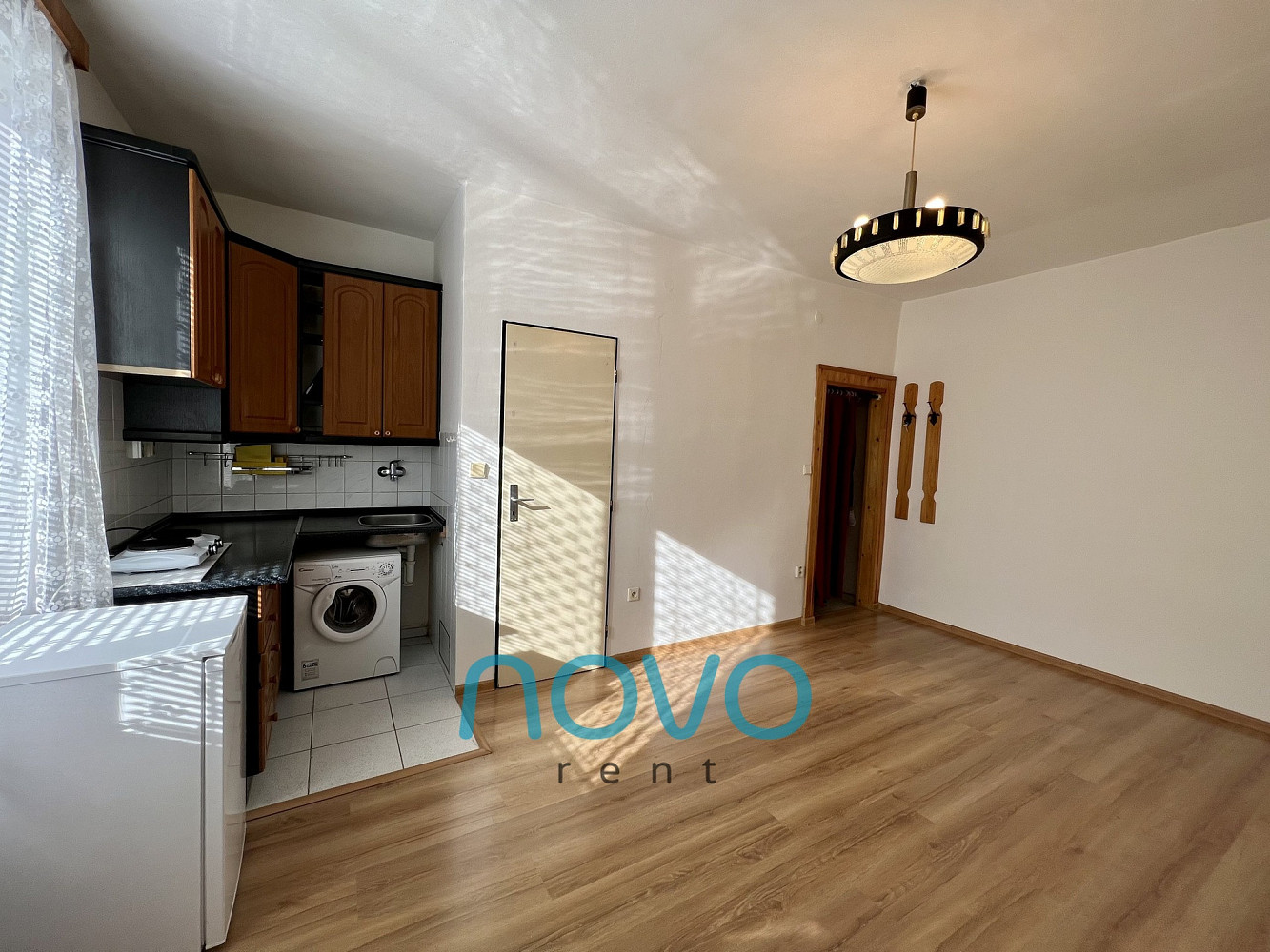 Pronájem bytu 1+kk 21 m² – fotografie 4