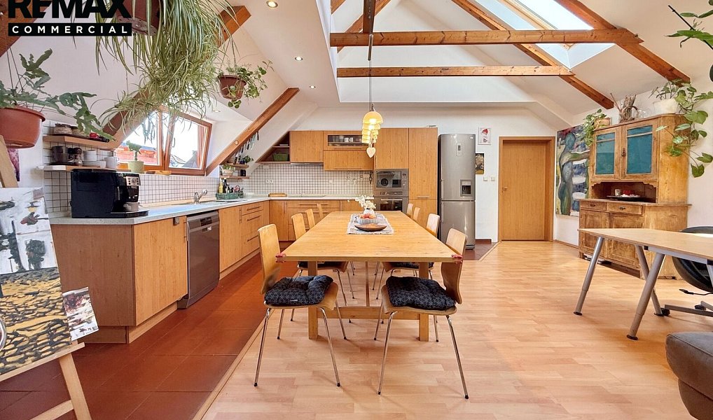 Prodej domu 225 m² s pozemkem 439 m², Praha – náhled fotky 9
