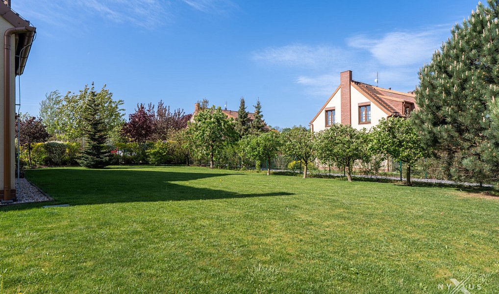 Prodej domu 250 m² s pozemkem 1 437 m², Dobřejovice – náhled fotky 17