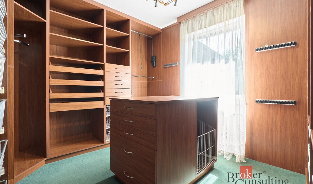 Pronájem domu 388 m² s pozemkem 2 802 m², Karlovy Vary – náhled fotky 10