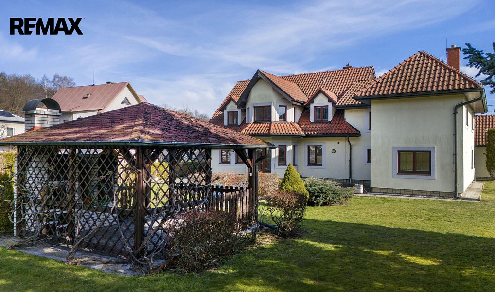 Prodej domu 302 m² s pozemkem 1 176 m², Ratiboř – náhled fotky 45