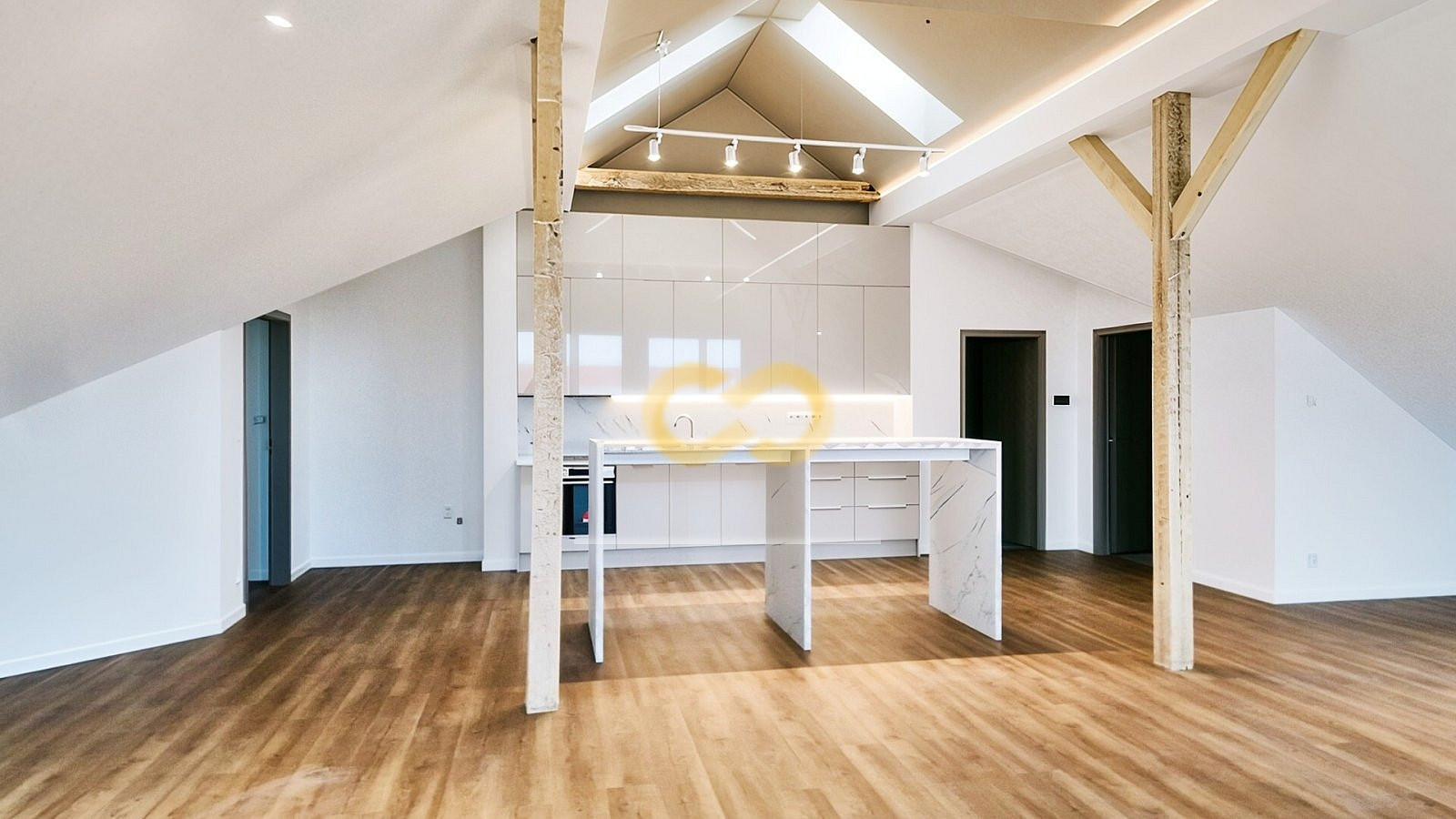 Pronájem bytu 2+kk 146 m²