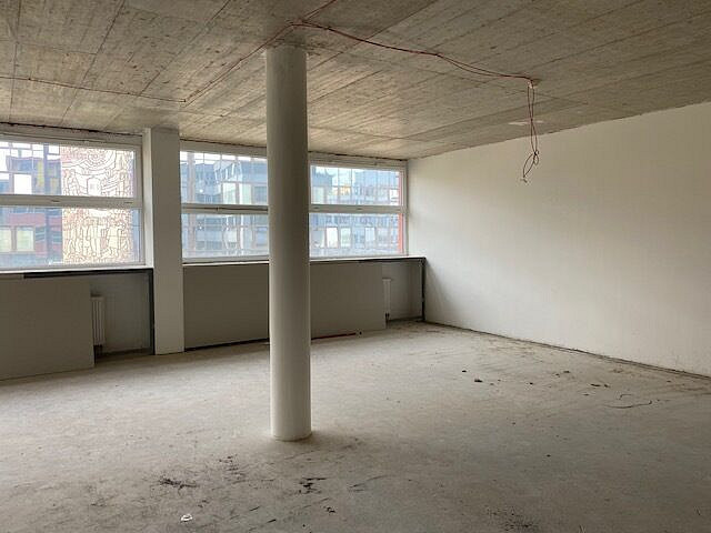 Pronájem kanceláře 87 m² – fotografie 3