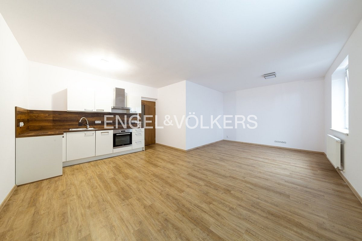Pronájem bytu 3+kk 75 m² – fotografie 3