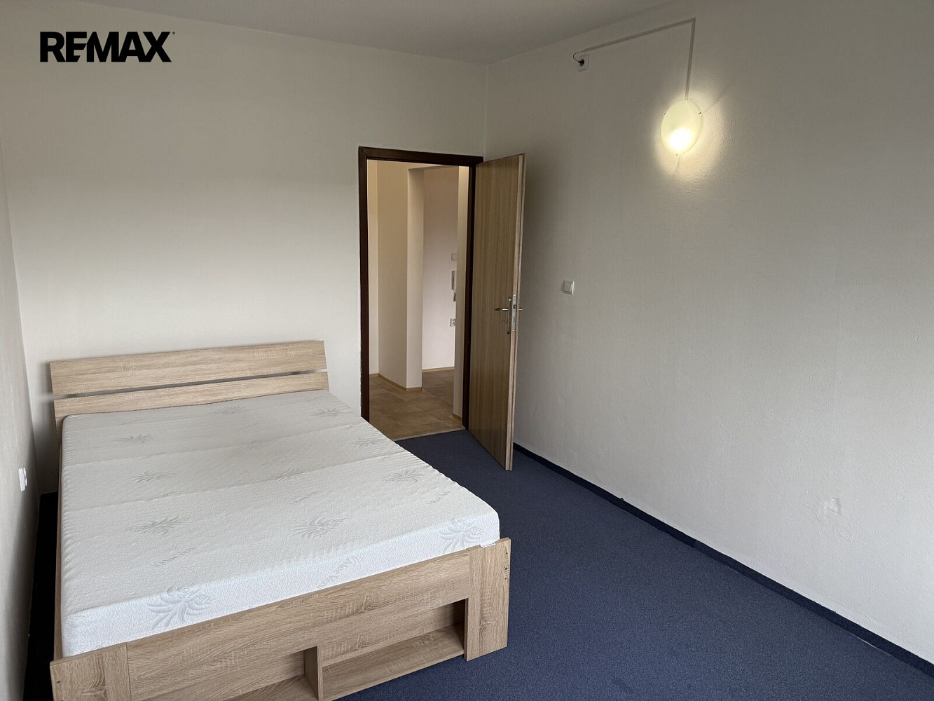Pronájem bytu 2+kk 42 m² – fotografie 4