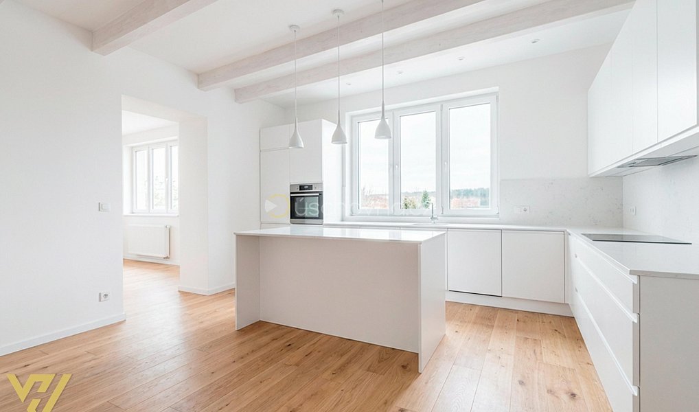 Prodej domu 420 m² s pozemkem 3 375 m², Prysk – náhled fotky 13