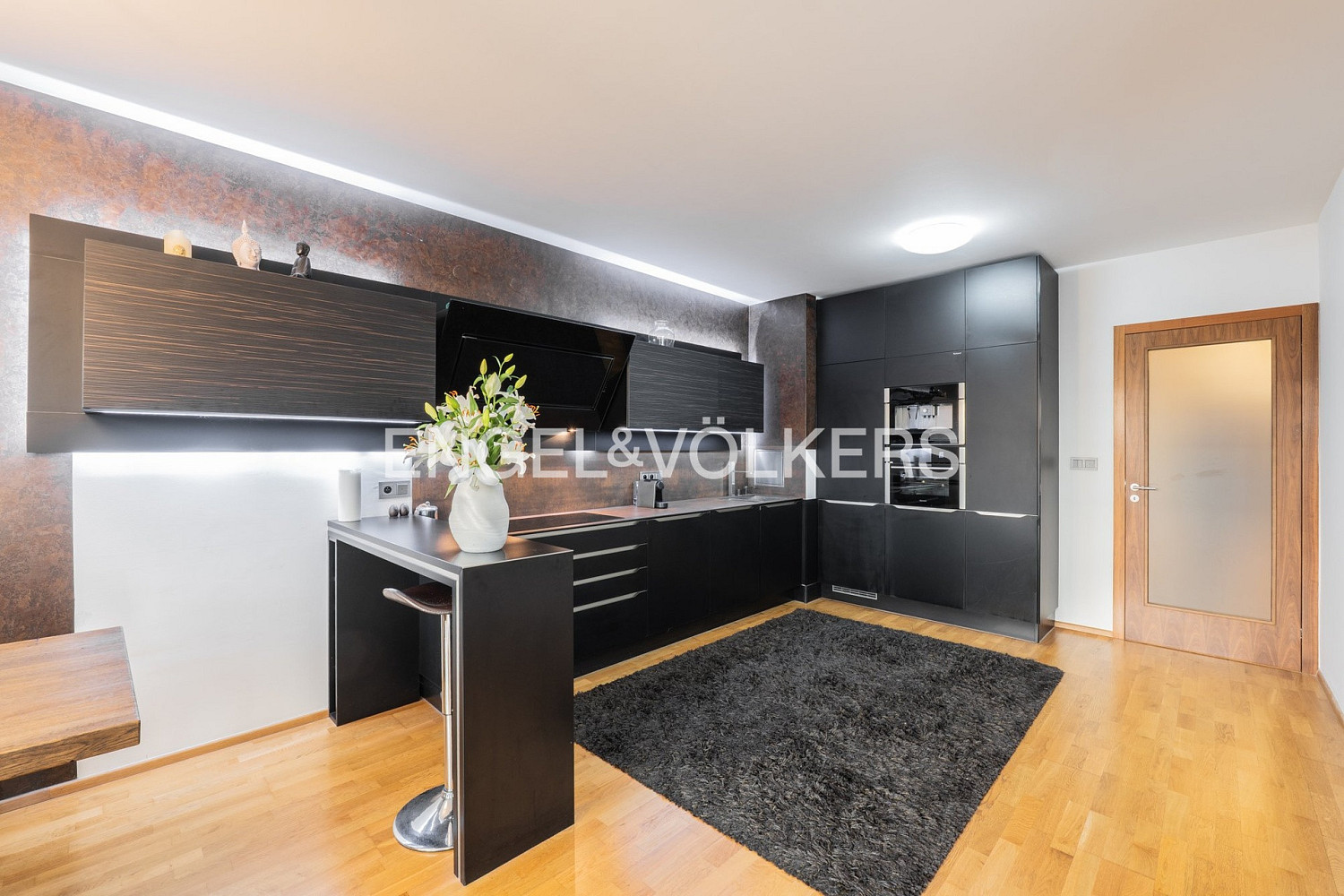Pronájem bytu 3+kk 88 m² – fotografie 2