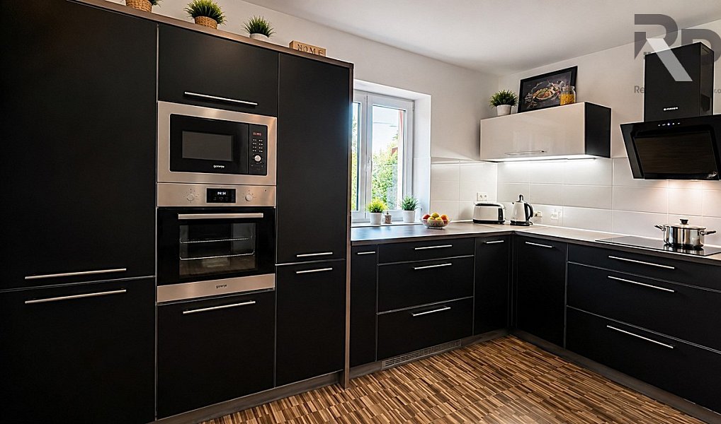 Prodej domu 319 m² s pozemkem 1 006 m², Dobronín – náhled fotky 10