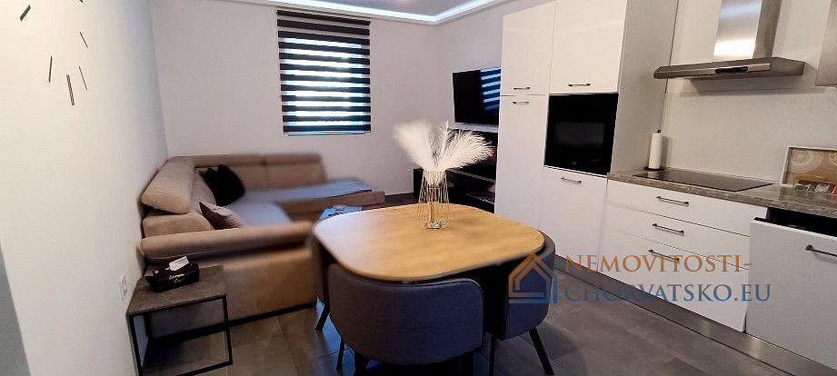 Pronájem bytu 2+kk 68 m² – pohled 4
