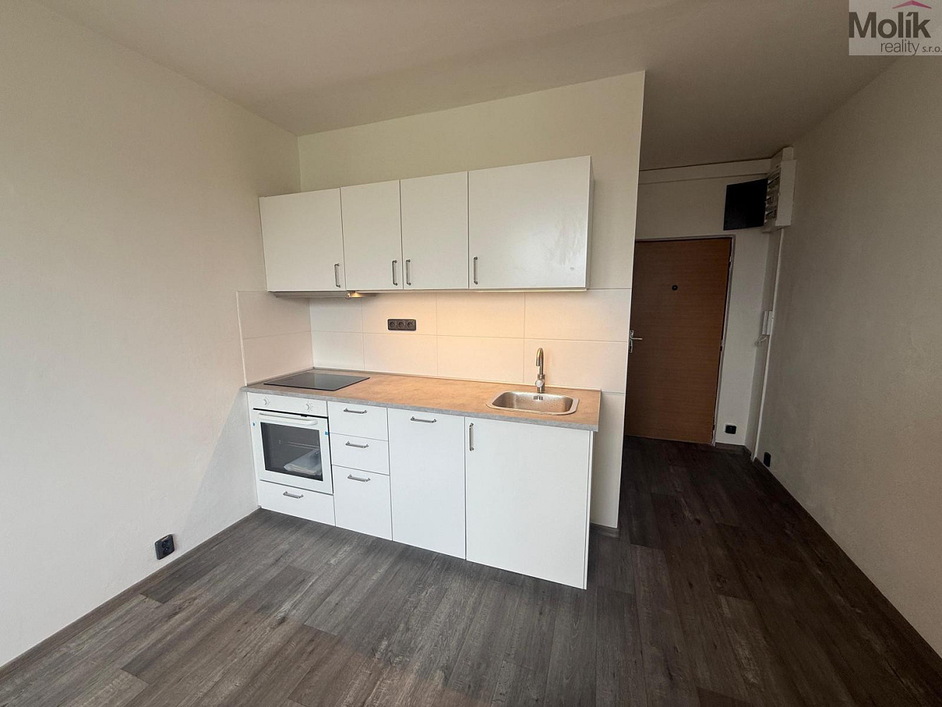 Pronájem bytu 1+1 35 m² – fotografie 2