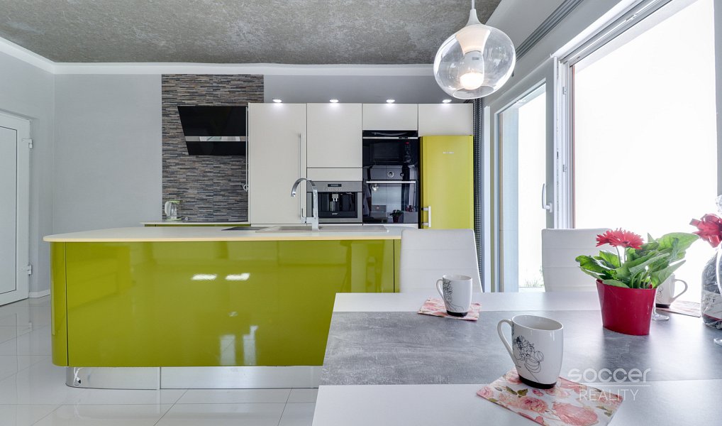 Pronájem bytu 1+kk 65 m², Vojkovice – náhled fotky 3