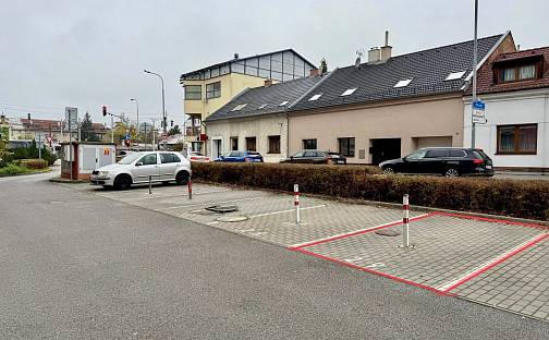 Pronájem parkovacího stání, 11 m2, Pichlova, Pardubice, Pichlova, Pardubice - Zelené Předměstí