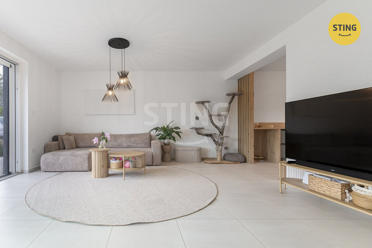 Pronájem domu 134 m² s pozemkem 684 m² — photo 5