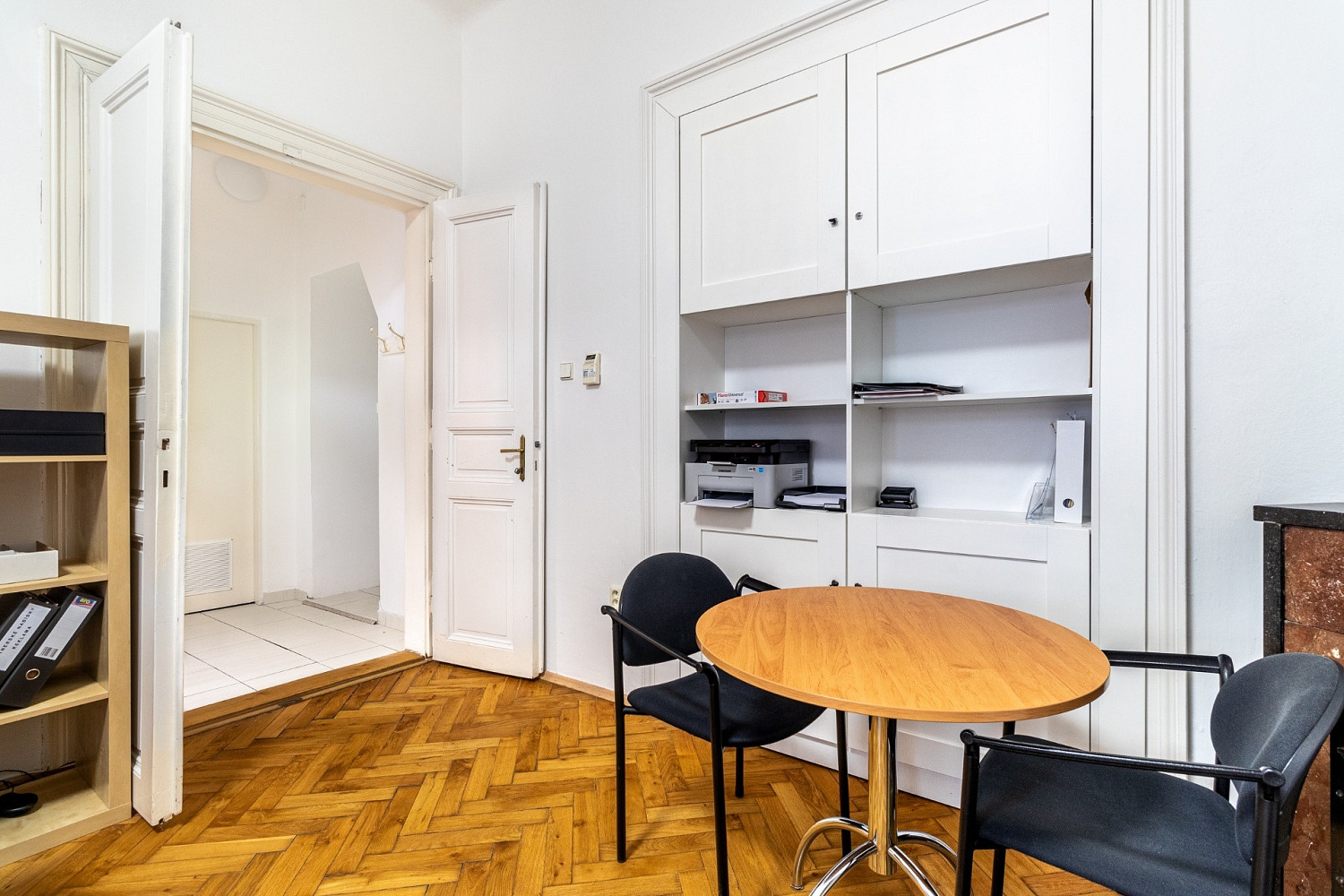 Pronájem kanceláře 50 m² – fotografie 2
