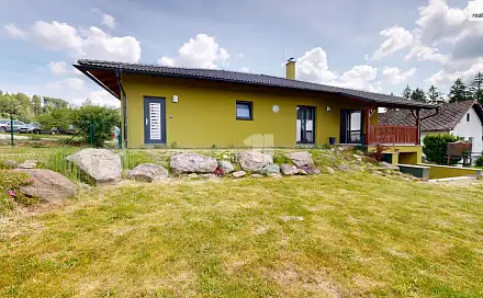 Prodej domu 230 m² s pozemkem 1 153 m², Komorovice, okres Pelhřimov