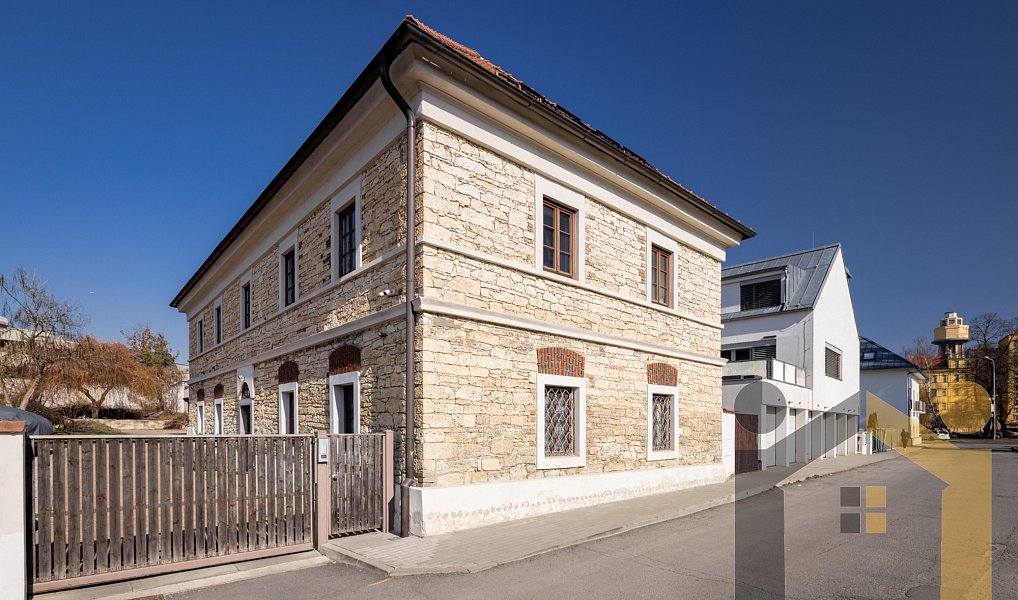 Prodej bytu 4+kk 96 m², Praha – náhled fotky 39