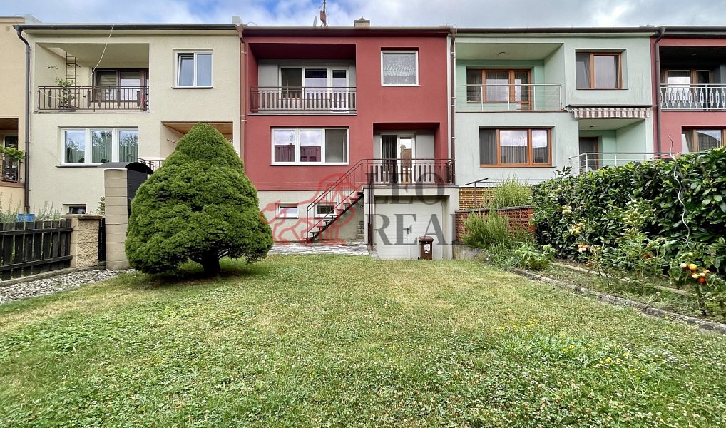 Prodej domu 180 m² s pozemkem 212 m², Uherské Hradiště – náhled fotky 2