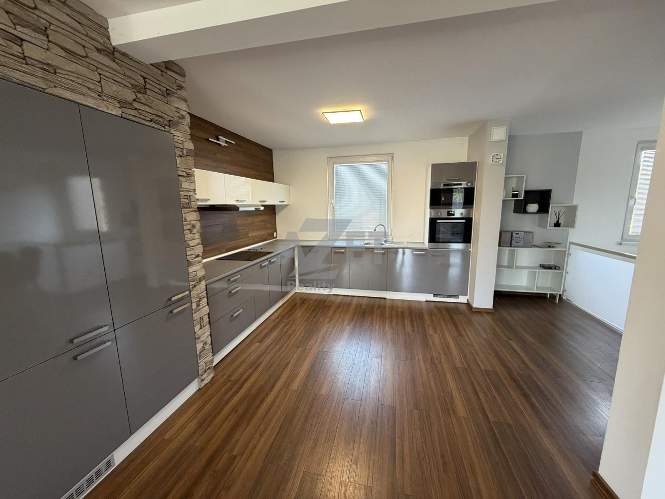 Prodej domu 300 m² s pozemkem 698 m² — photo 4