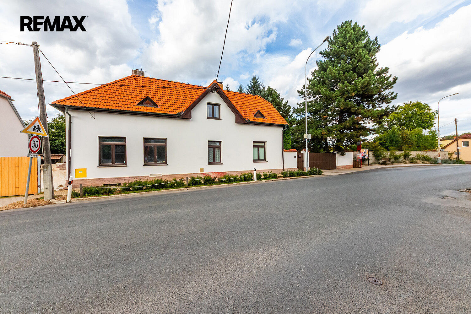 Prodej domu 344 m² s pozemkem 1 030 m²
