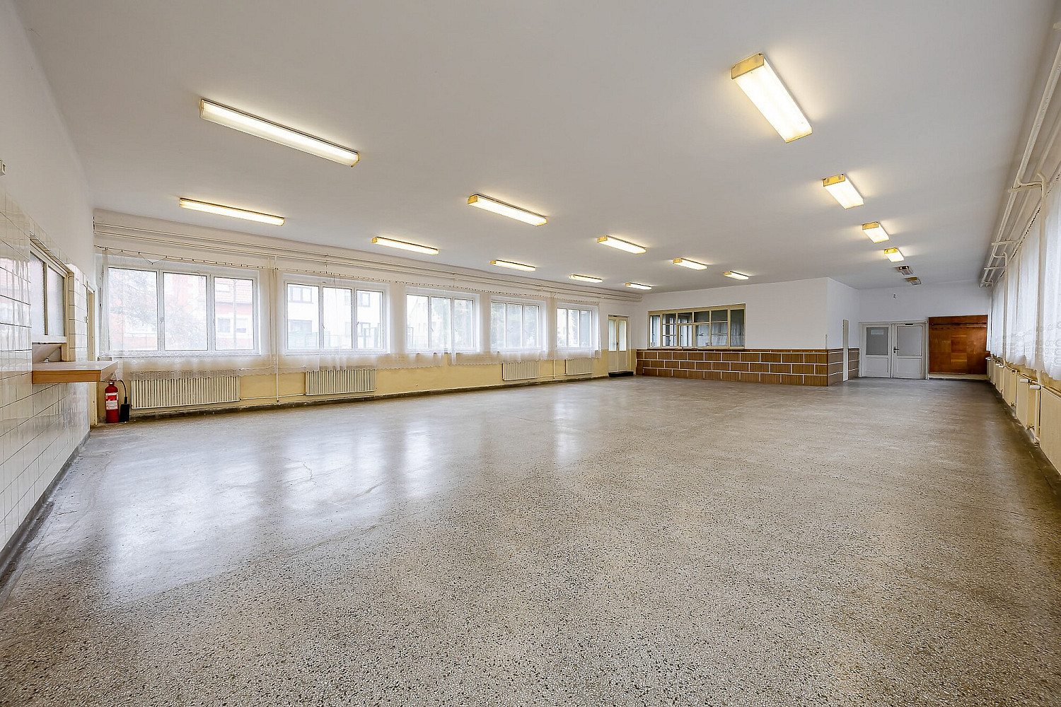 Pronájem výrobních prostor 354 m² – fotografie 3