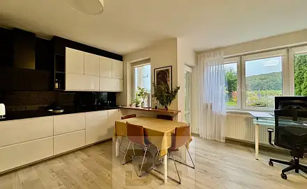 Pronájem bytu 3+kk 82 m²