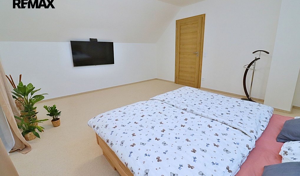 Prodej domu 131 m² s pozemkem 352 m², Holice – náhled fotky 20
