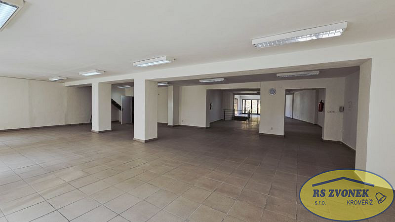 Pronájem obchodních prostor 599 m² – fotografie 4