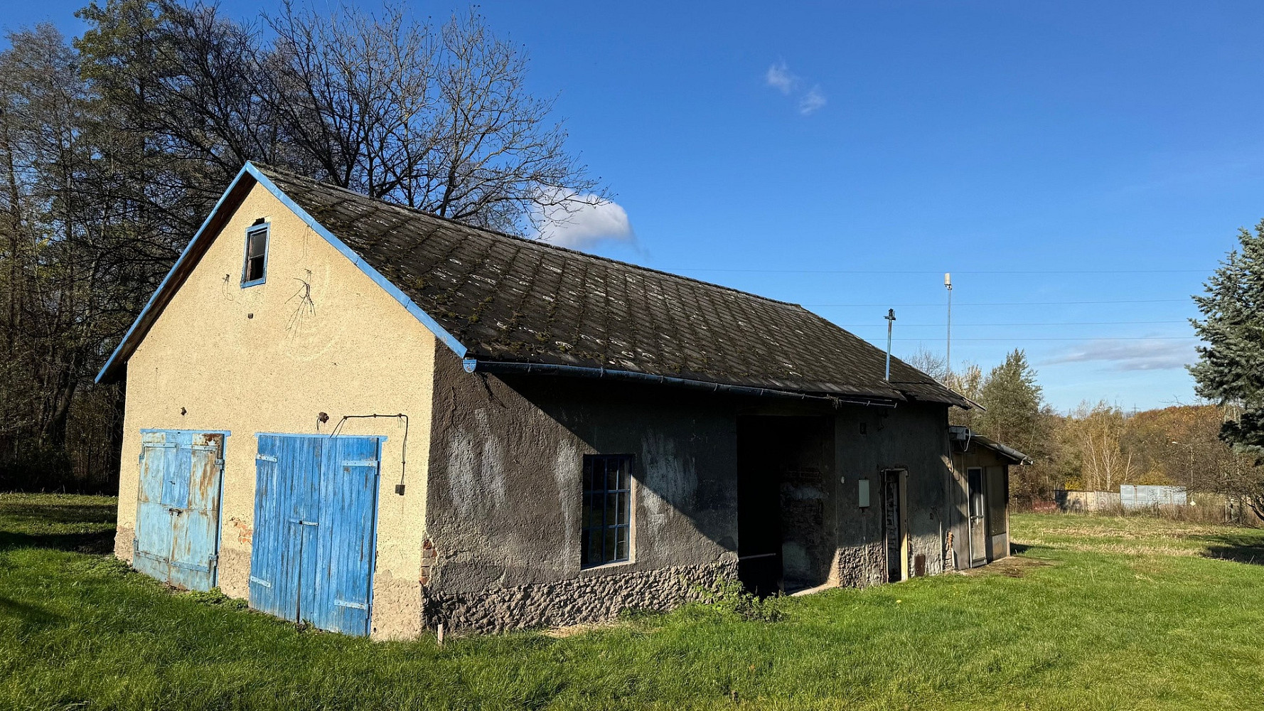 Prodej komerčního pozemku 1 241 m² – další