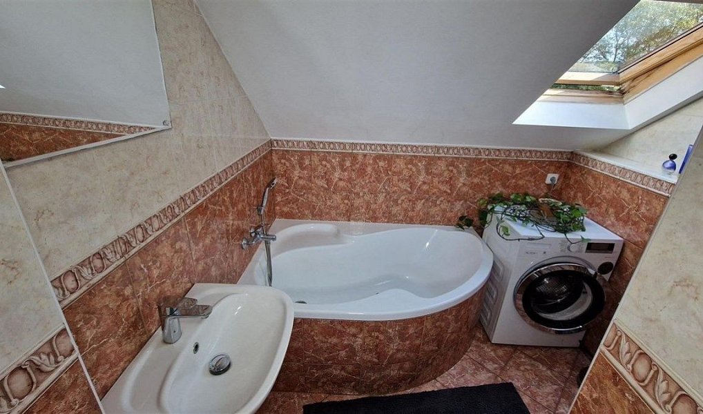 Prodej domu 324 m² s pozemkem 580 m², Jablonec nad Nisou – náhled fotky 17
