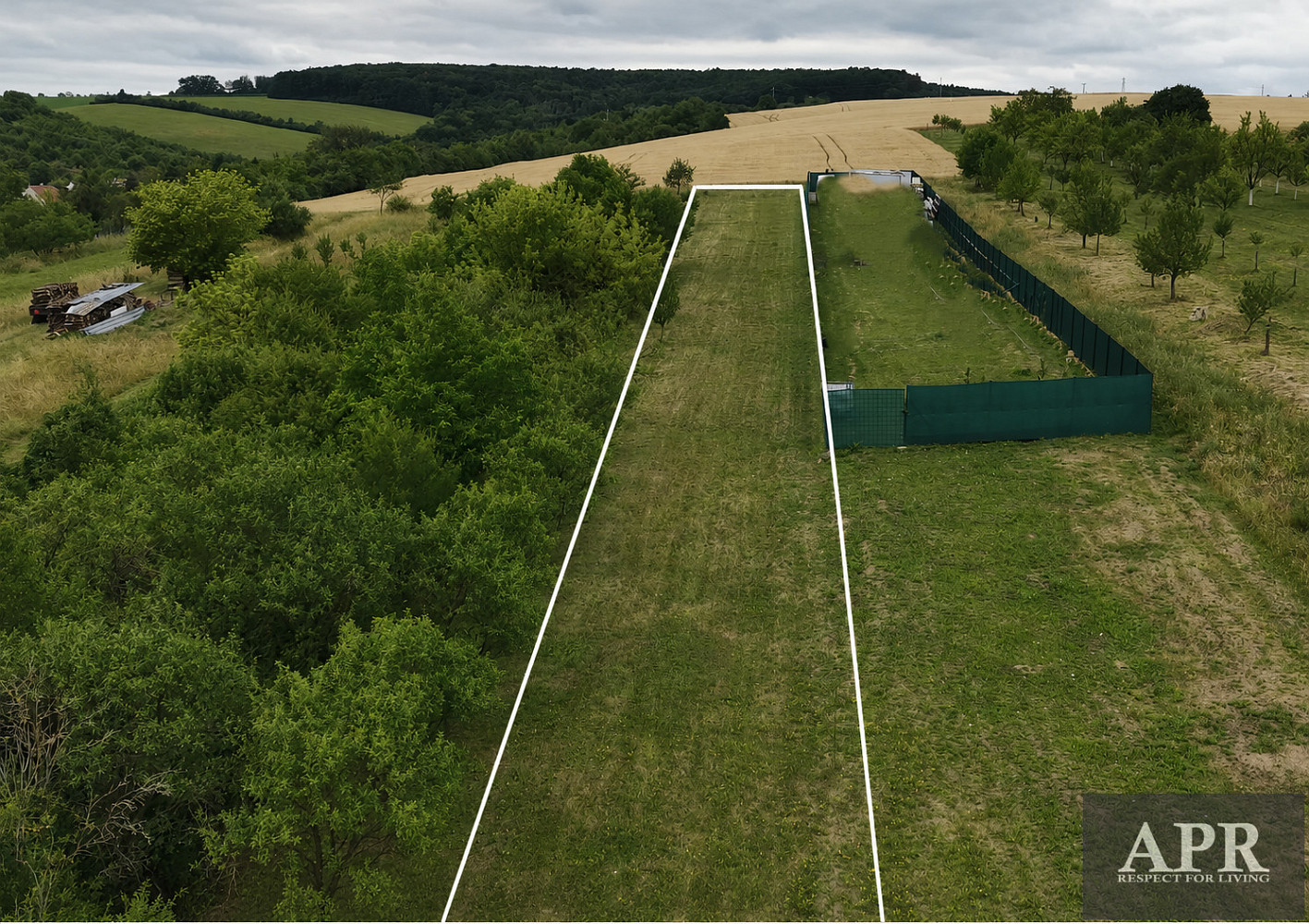 Prodej stavebního pozemku 1 851 m² – fotografie 4