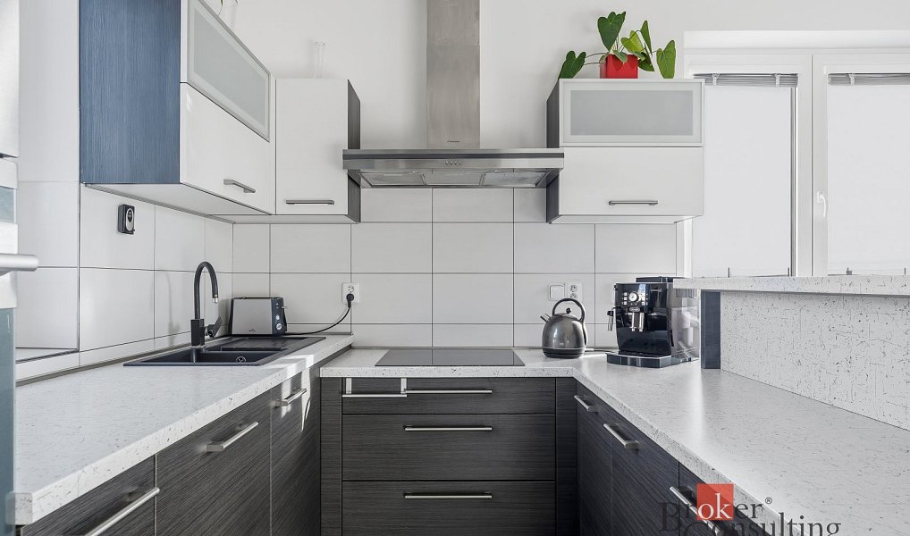 Prodej domu 240 m² s pozemkem 812 m², Žiželice – náhled fotky 17