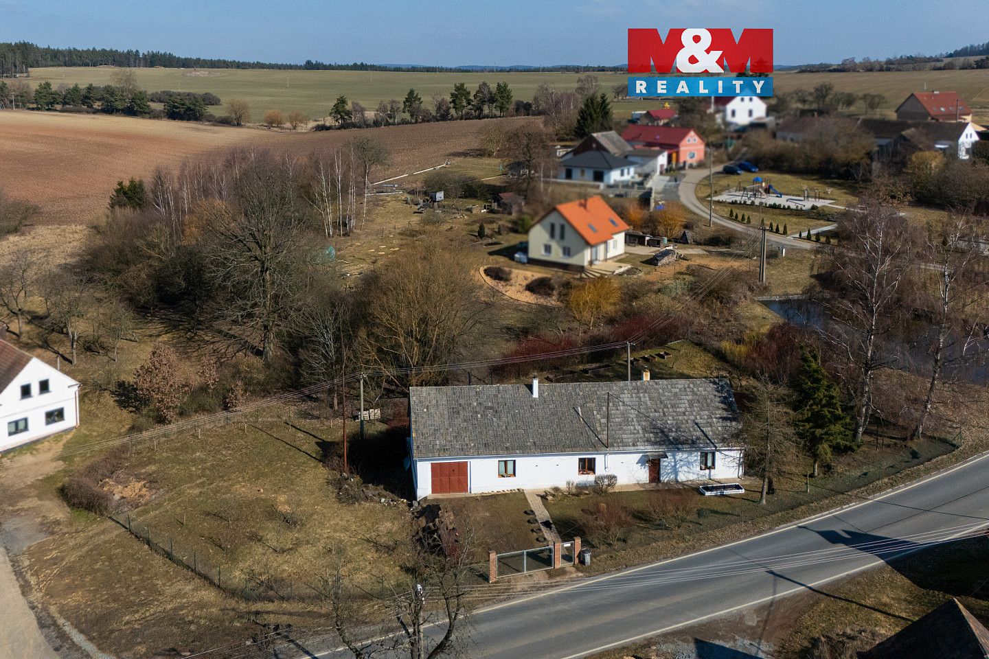 Prodej domu 130 m² s pozemkem 1 000 m² — photo 2