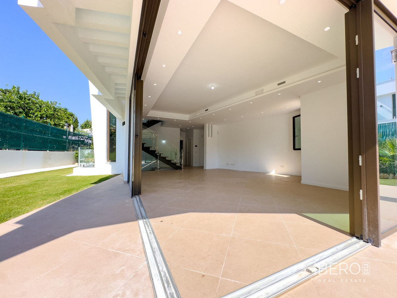 Casa 5+kk – Estepona, Barriada Islas Canarias - Más