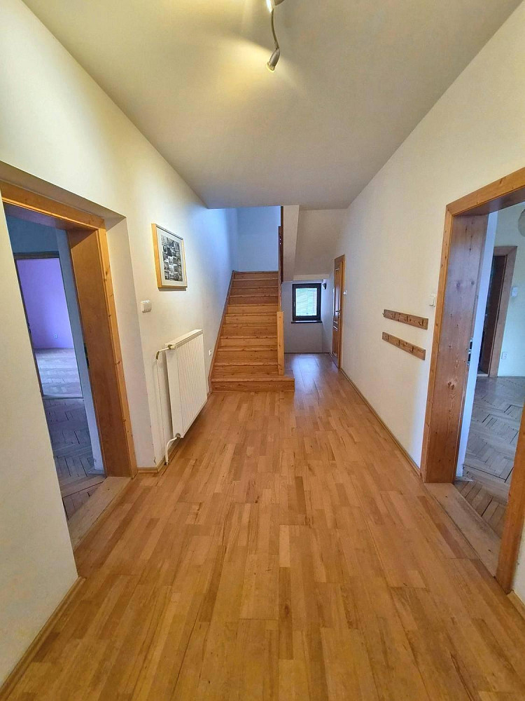 Pronájem domu 209 m² s pozemkem 209 m²