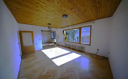 Prodej domu 200 m² s pozemkem 877 m², Ke Křížku, Hradec Králové - Roudnička