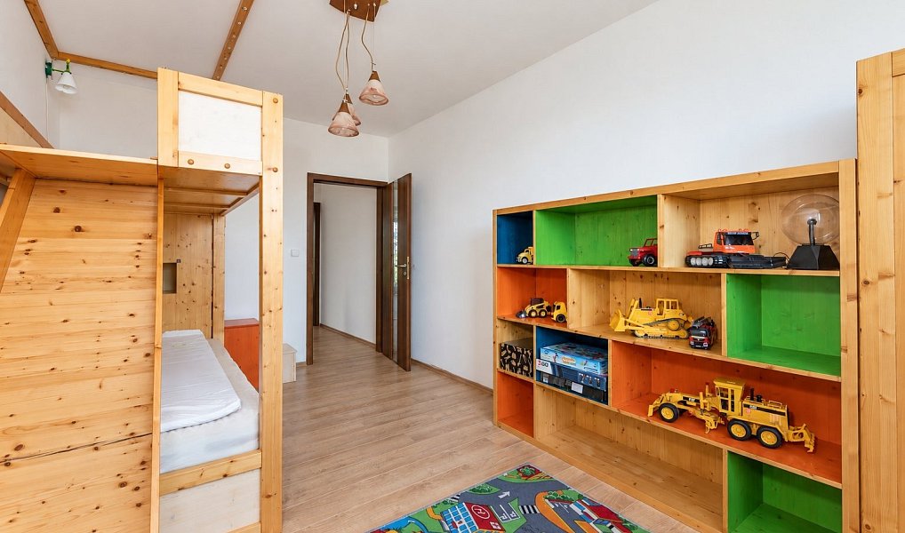 Pronájem bytu 4+kk 120 m², Husinec – náhled fotky 9