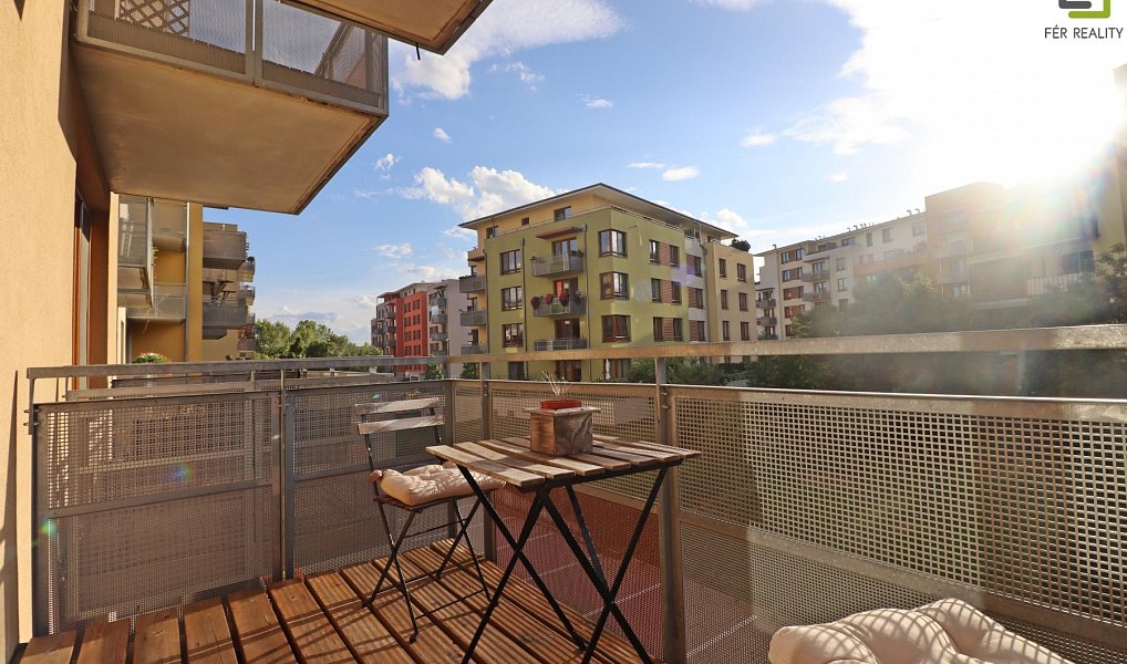 Prodej bytu 1+kk 66 m², Praha – náhled fotky 7