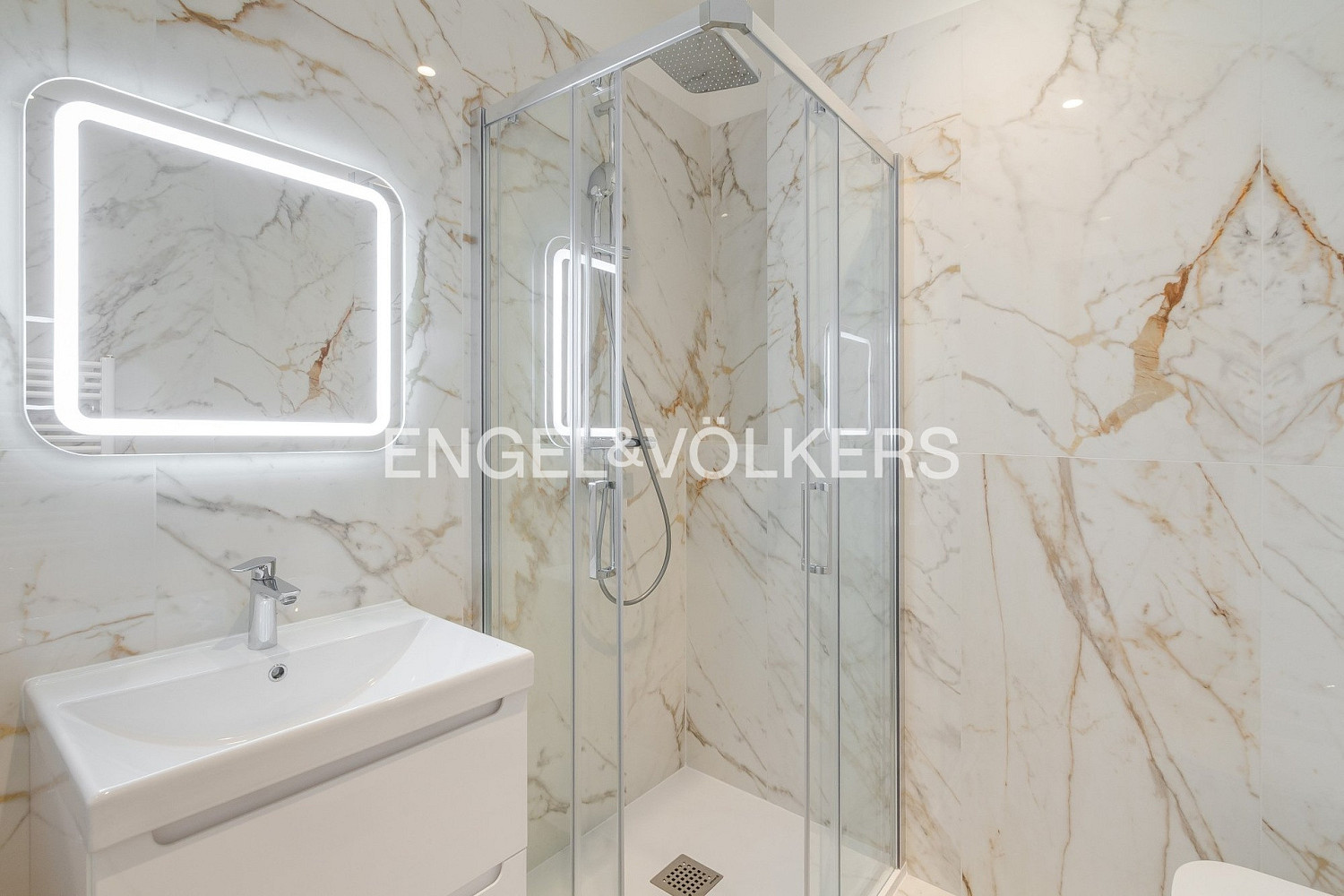 Pronájem bytu 3+kk 75 m² – pohled 6
