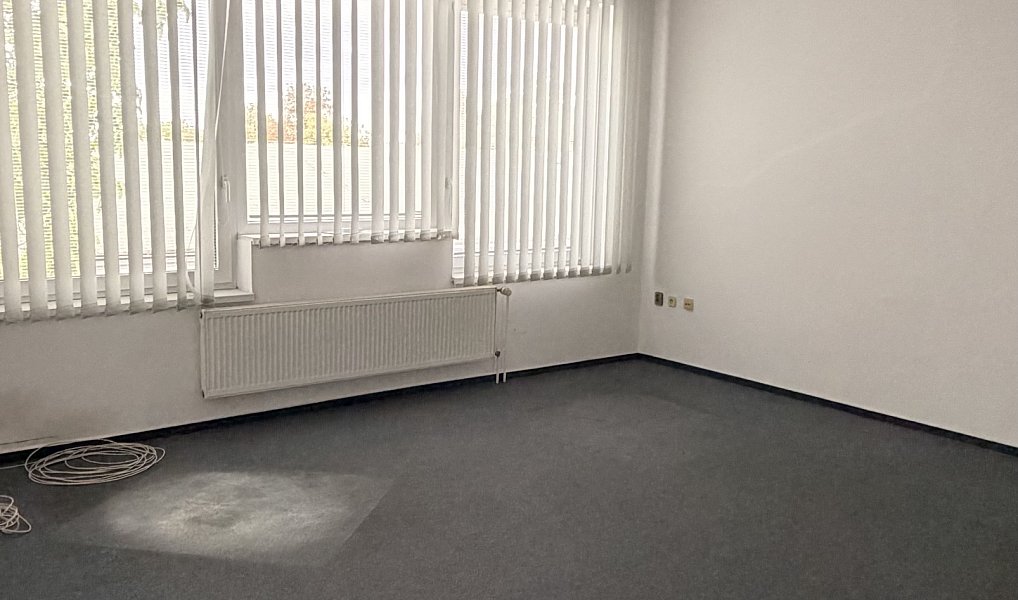 Pronájem kanceláře 141 m², Pardubice – fotka 1 z 19