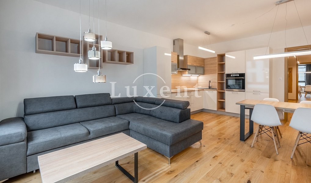 Pronájem bytu 2+kk 61 m², Praha – fotka 1 z 16