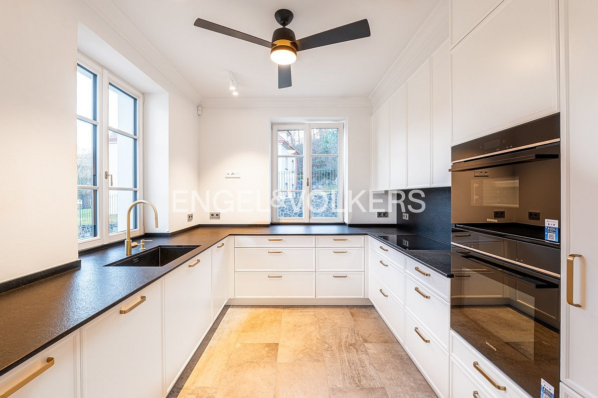 Prodej domu 253 m² s pozemkem 2 005 m² — photo 4